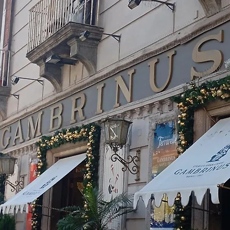 아파트 Free Parking - La Fenice House